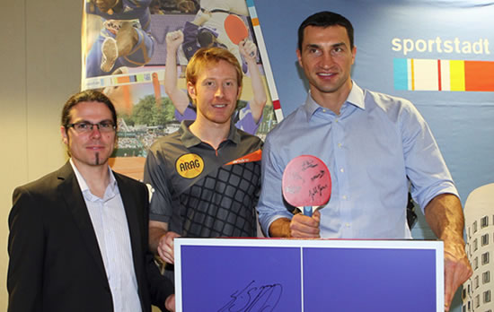 Wladimir_Klitschko_visita_centro_de_treinamento_do_Borussia_Dusseldorf