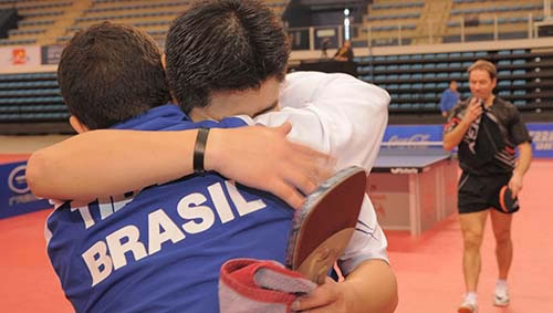 Cazuo Matsumoto campeao Aberto da Espanha 2013 - abraco