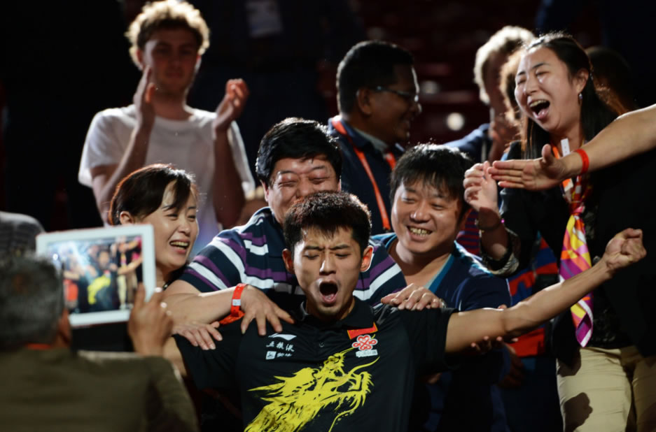 Zhang Jike com familia